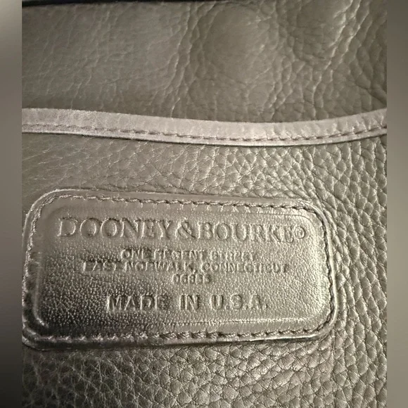 Vintage Dooney and Burke leather crossbody - Picture 7 of 9